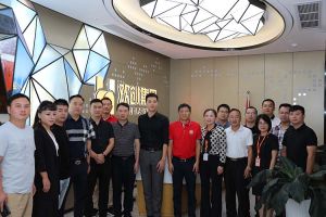 歡迎宜春市團(tuán)委書記、商會(huì)及青企等一行領(lǐng)導(dǎo)蒞臨歡創(chuàng)人力集團(tuán)指導(dǎo)