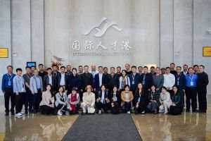 陜西省工業(yè)和信息化廳一行領(lǐng)導(dǎo)蒞臨歡創(chuàng)集團(tuán)考察參觀